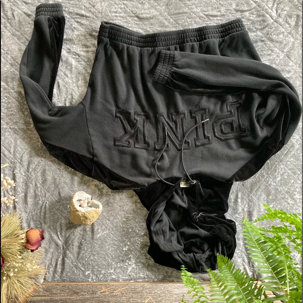 PINK by Victoria’s Secret hooded sweatshirt